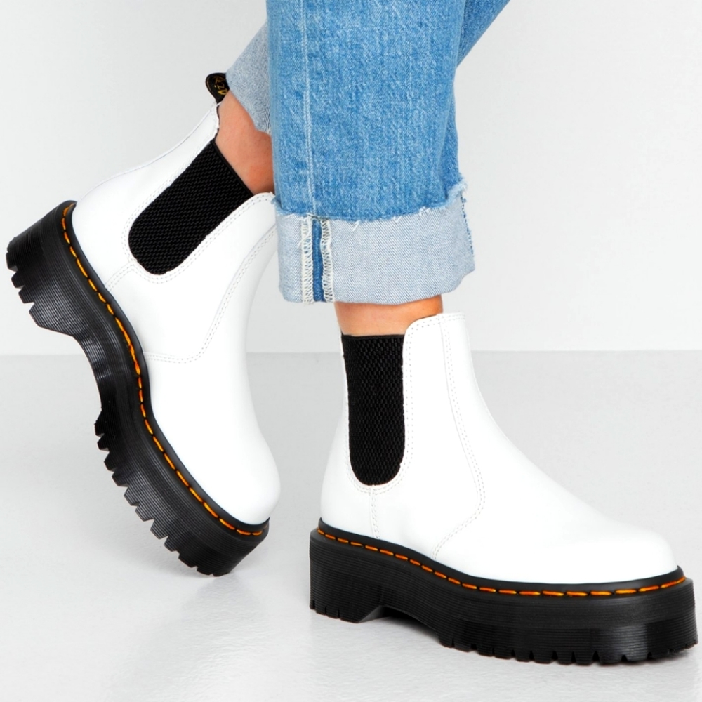 NIB DR. MARTENS 2976 Quad Retro White Smooth Leather Chelsea Boots sz 41